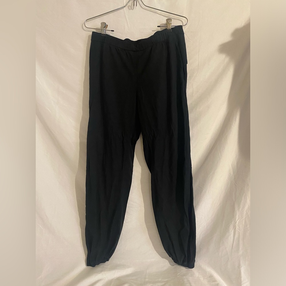 Lululemon Women’s Pants - Size 8